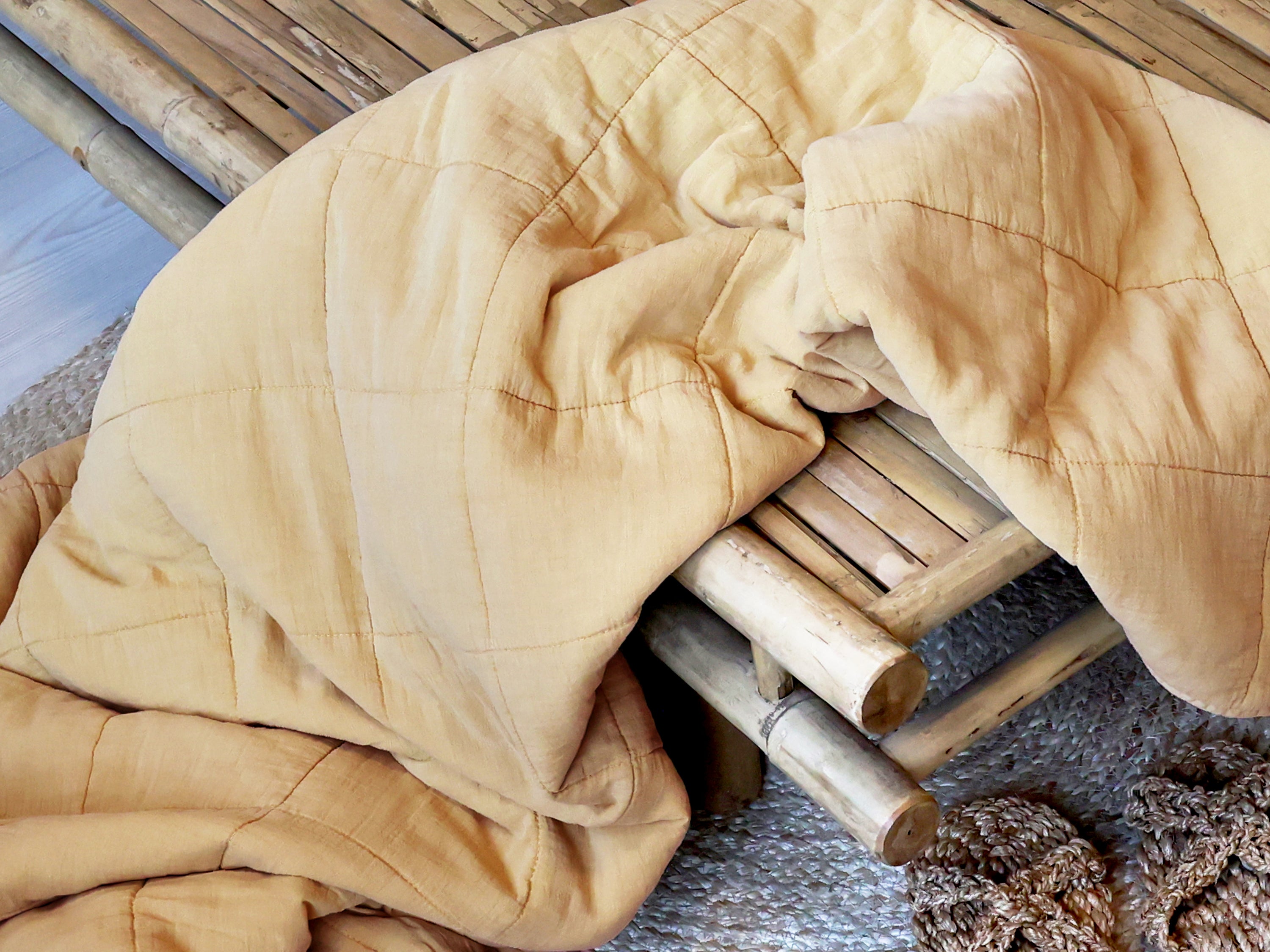 Chic Antique Vintage Quilt Honig als Tagesdecke im skandinavischen Landhausstil