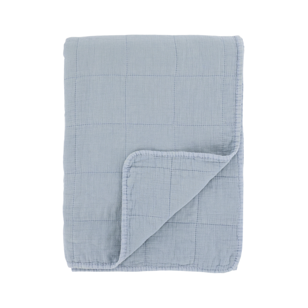 Chic Antique Aix Vintage Quilt Sky Blue als skandinavische Tagesdecke aus Baumwolle