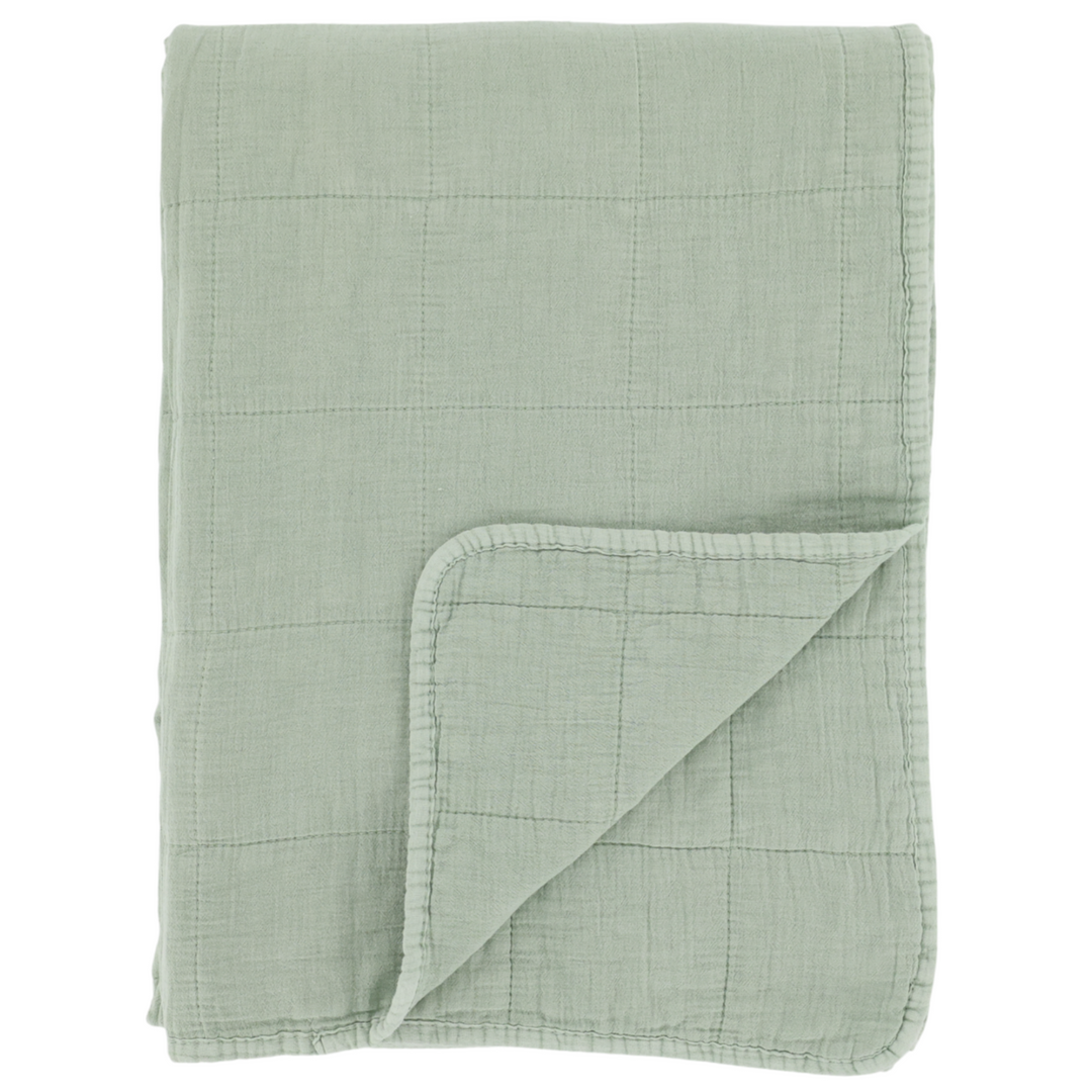 Chic Antique Aix Vintage Quilt grün als skandinavische Tagesdecke aus Baumwolle