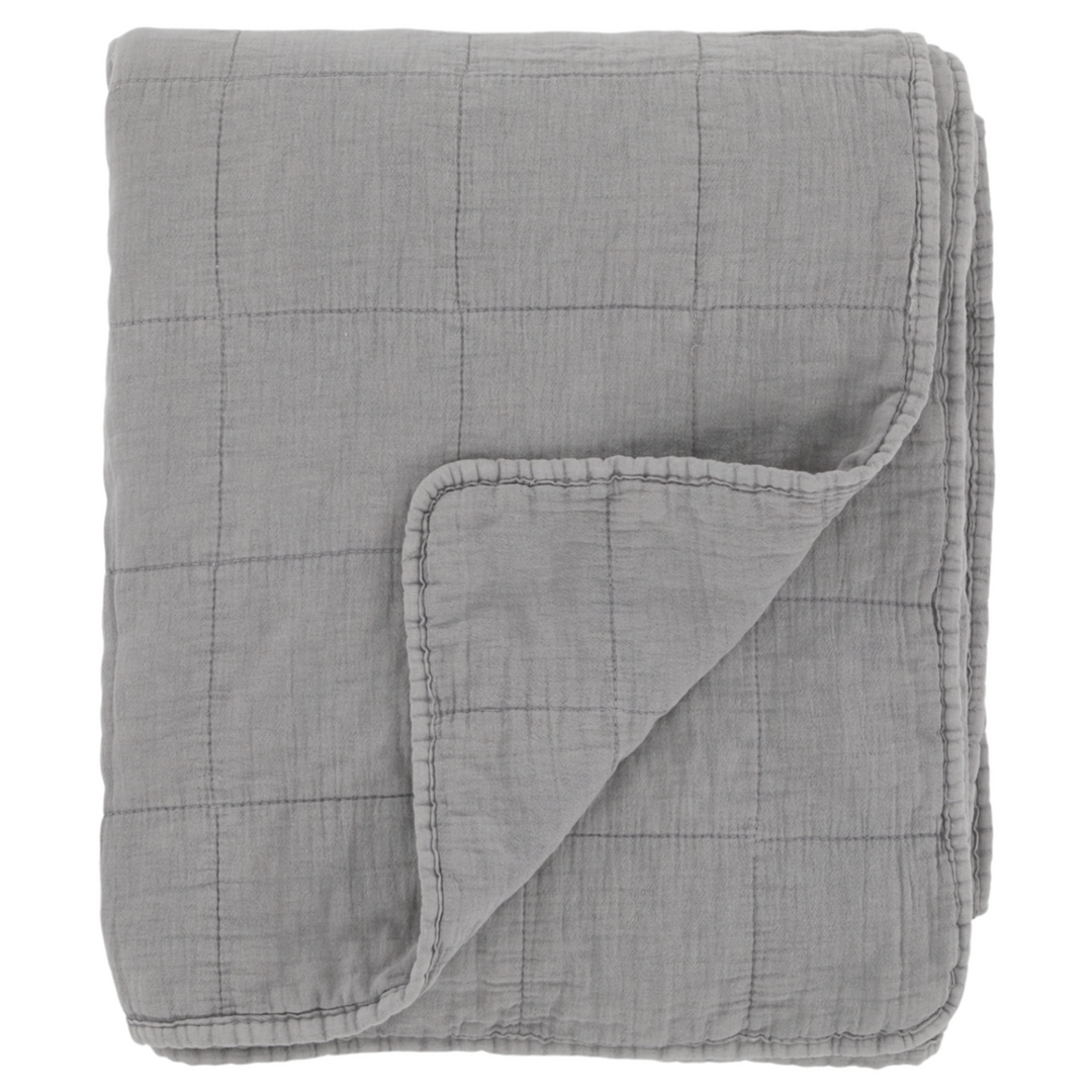 Chic Antique Vintage Quilt Französisch Grau als Tagesdecke im skandinavischen Landhausstil