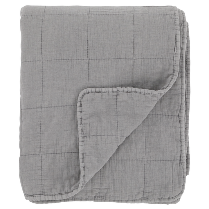 Chic Antique Vintage Quilt Französisch Grau als Tagesdecke im skandinavischen Landhausstil
