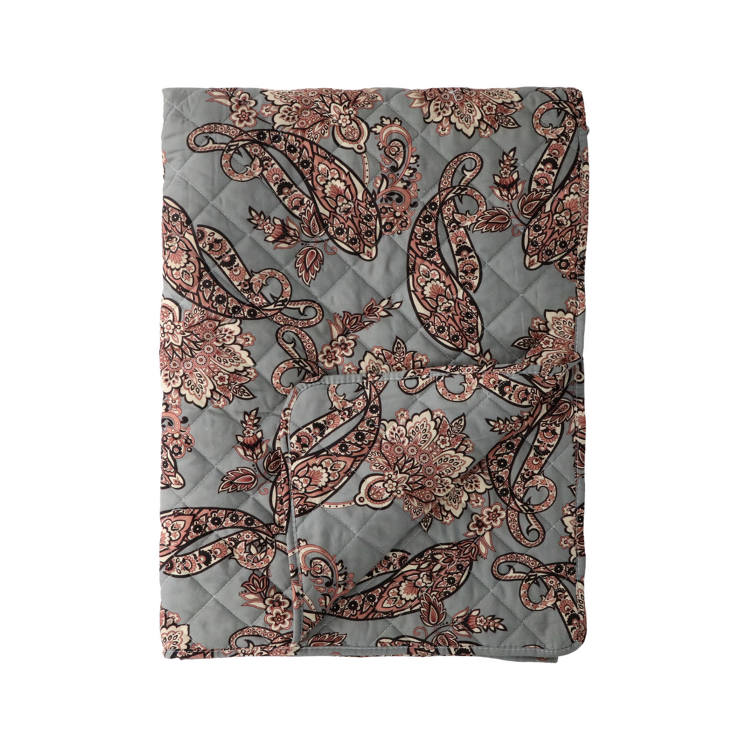 Detailaufnahme Chic Antique Aix Quilt mit Paisley Muster und Steppstruktur