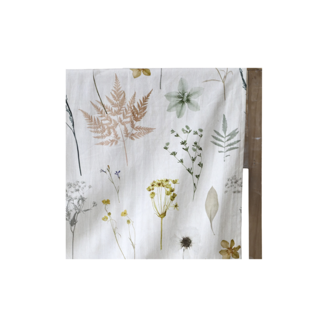Chic Antique Aix Tischdecke creme mit Blumendruck aus Baumwolle im skandinavischen Landhausstil