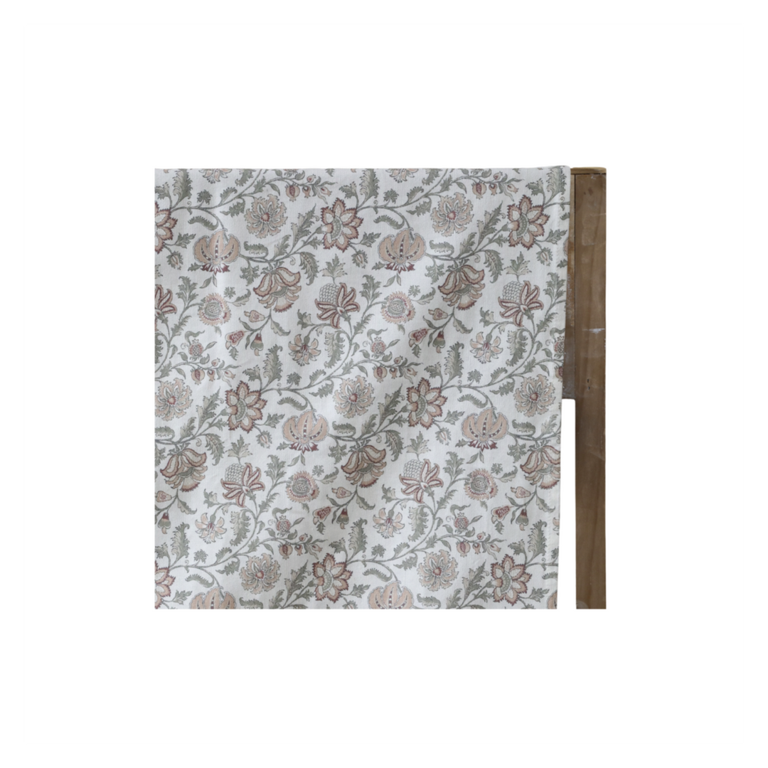 Chic Antique Aix Tischdecke mit Blumendruck aus Baumwolle im skandinavischen Landhausstil