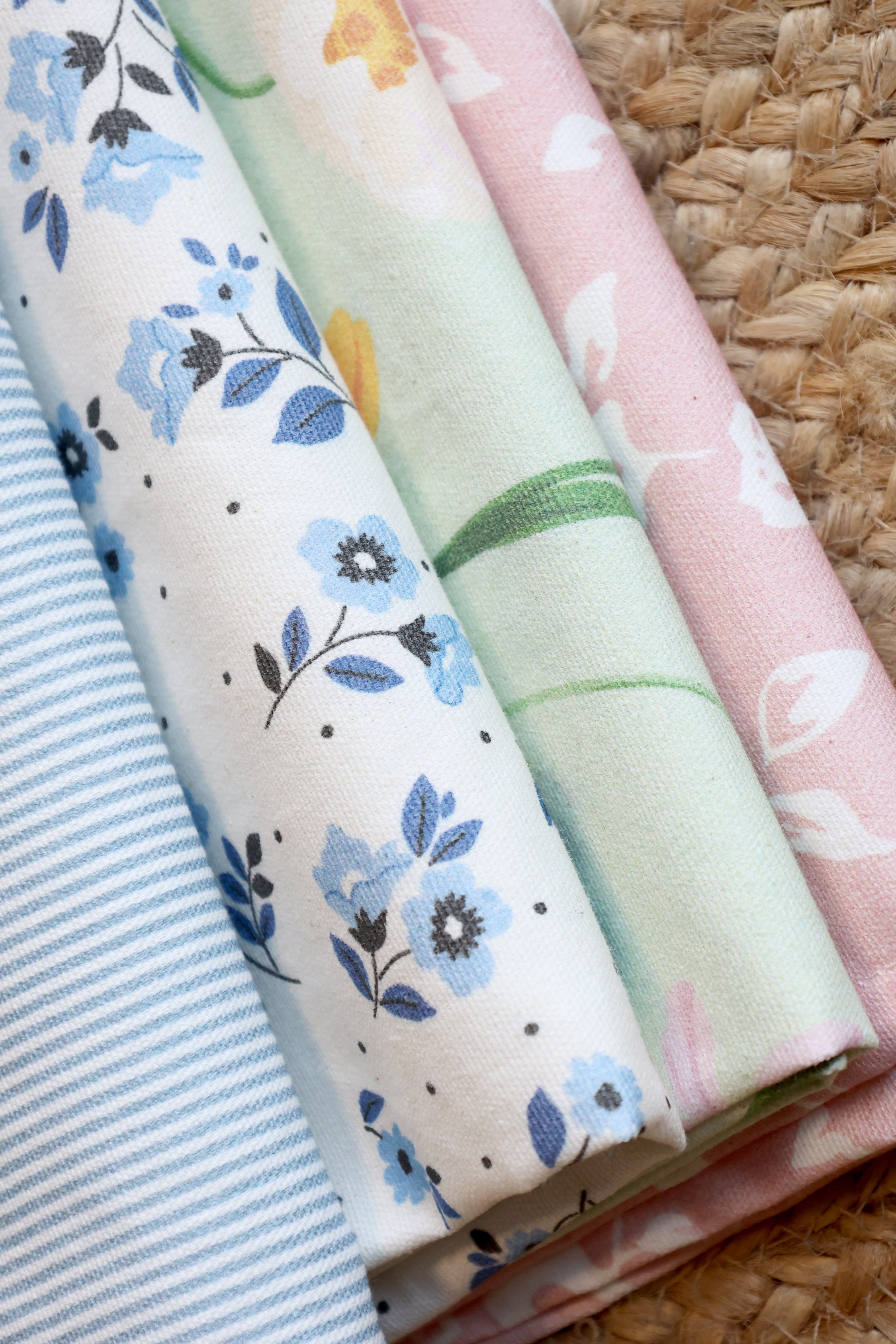 Florales Geschirrtuch Chic Antique Aix Grün im skandinavischen Stil