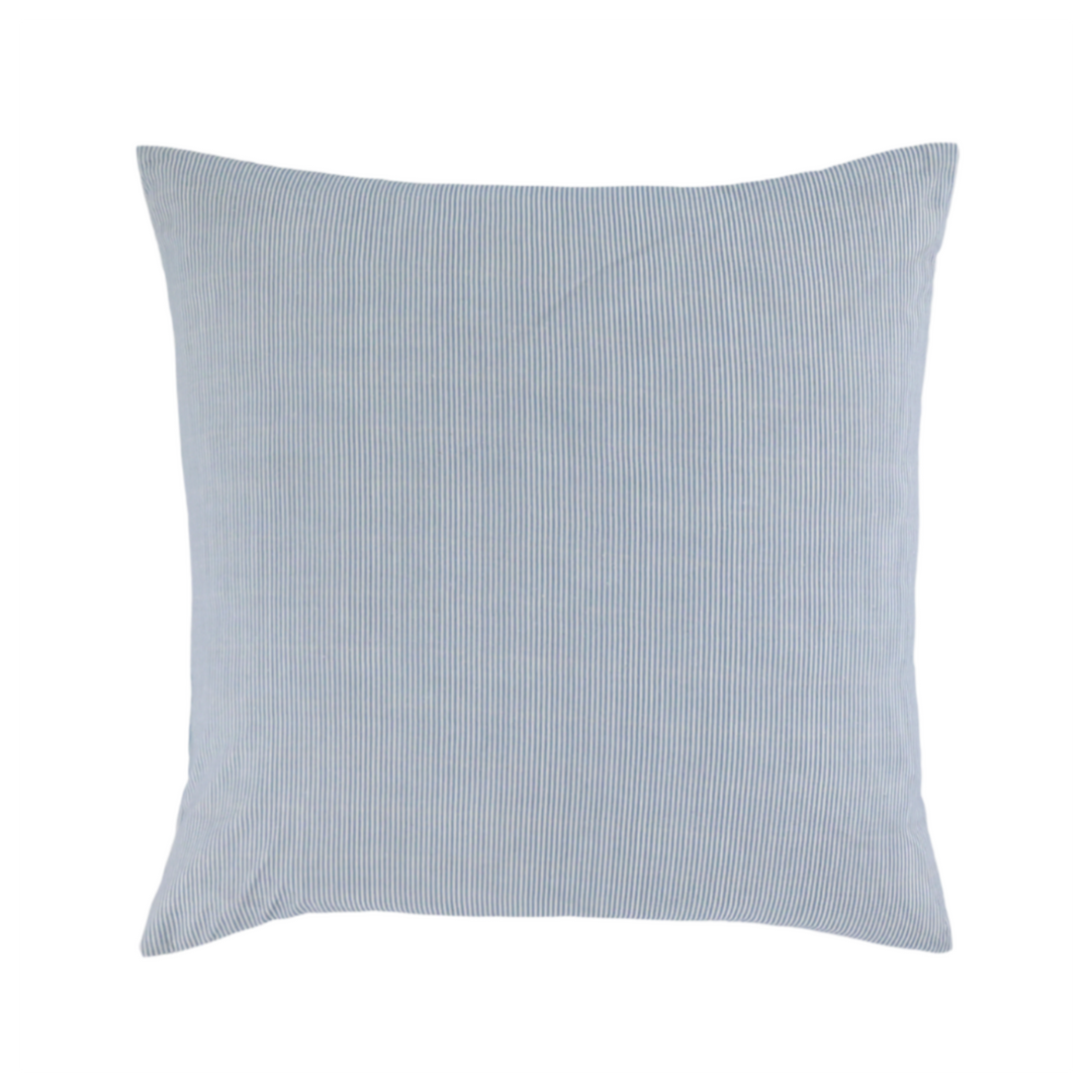 Chic Antique Aix Kissenbezug mit maritimen Streifen in Sky Blue und Weiß im skandinavischen Landhausstil