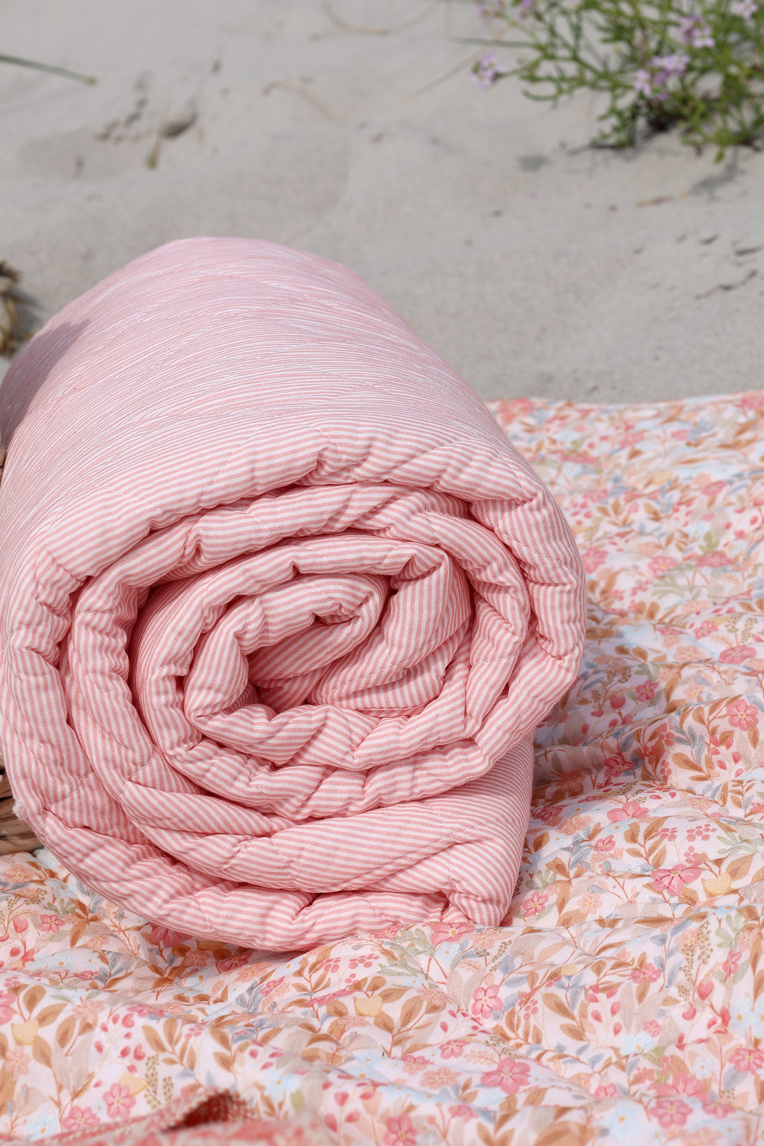 Detail Chic Antique Aix Quilt rosa weiß gestreift aus Baumwolle im Landhausstil