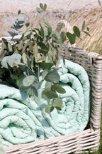 Chic Antique Aix Quilt mit Maritimen Streifenmuster