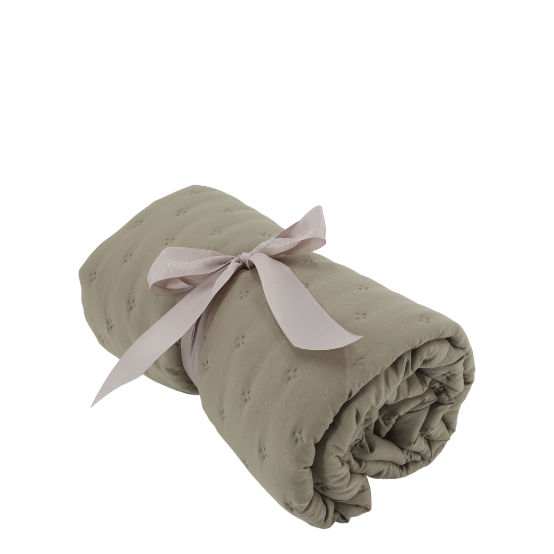 Chic Antique Aix Soft Quilt Latte
