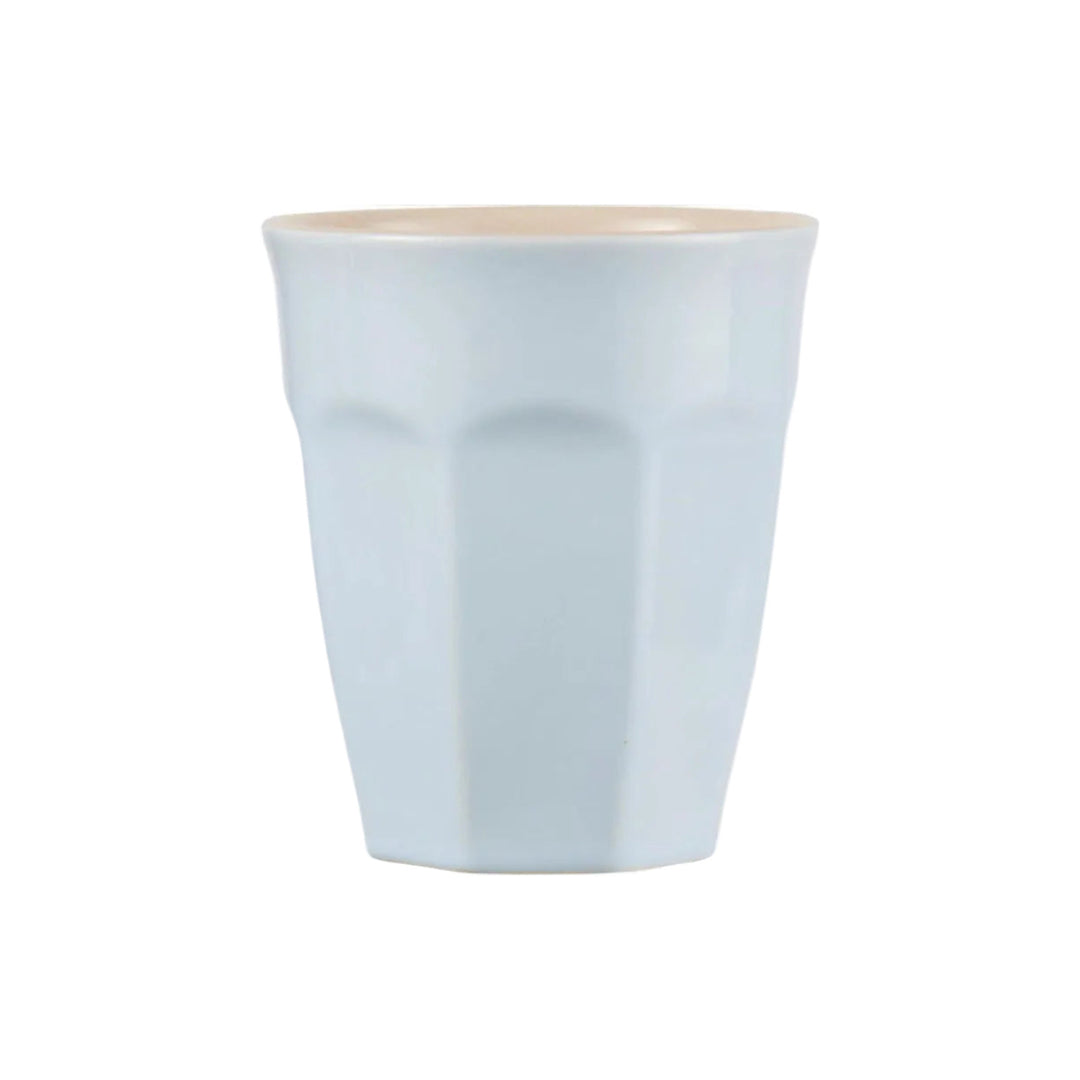 IB Laursen Café Latte Becher Mynte Stillwater Hellblau aus Steingut Freisteller