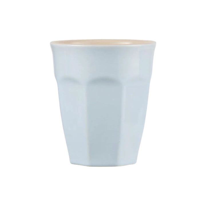 IB Laursen Café Latte Becher Mynte Stillwater Hellblau aus Steingut Freisteller