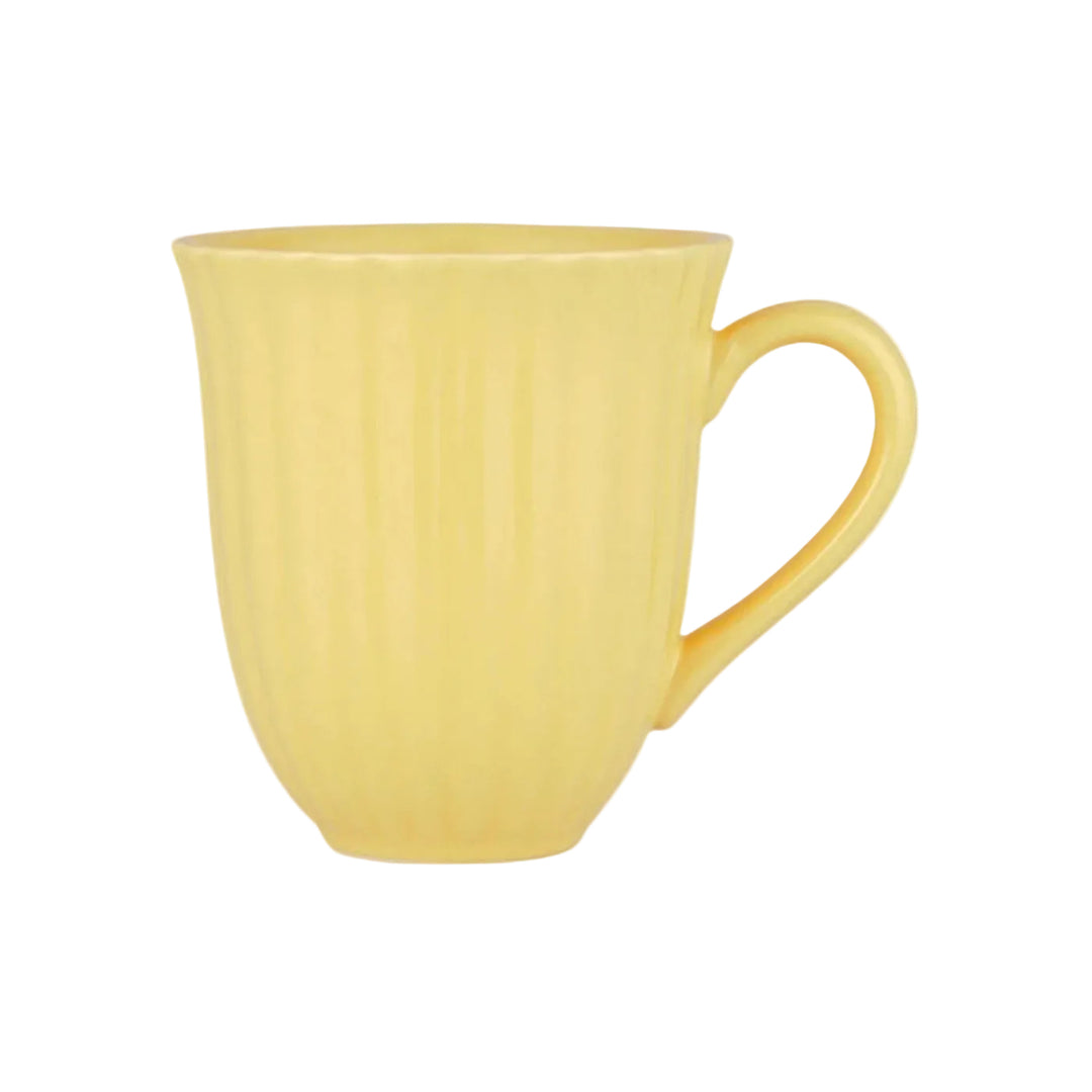 IB Laursen Tasse mit Rillen Mynte Lemonade Gelb aus Steingut Freisteller