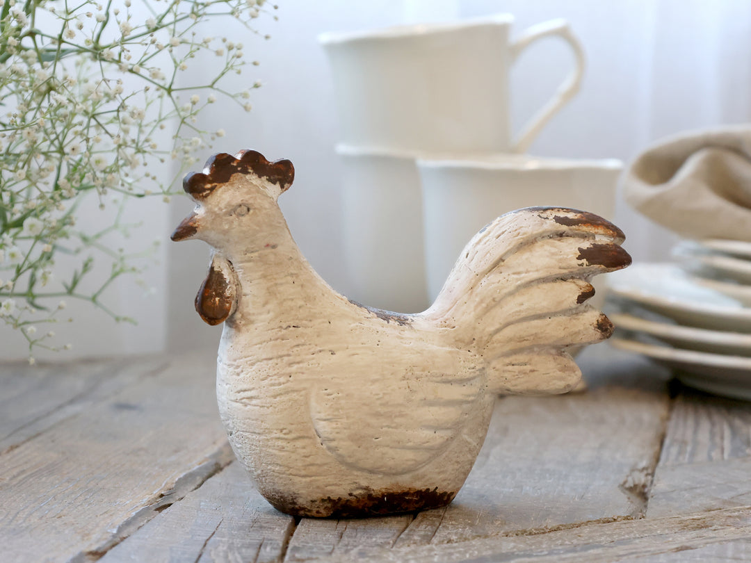 Chic Antique Henne aus Polyresin in Creme als Osterdeko im Shabby Chic Stil