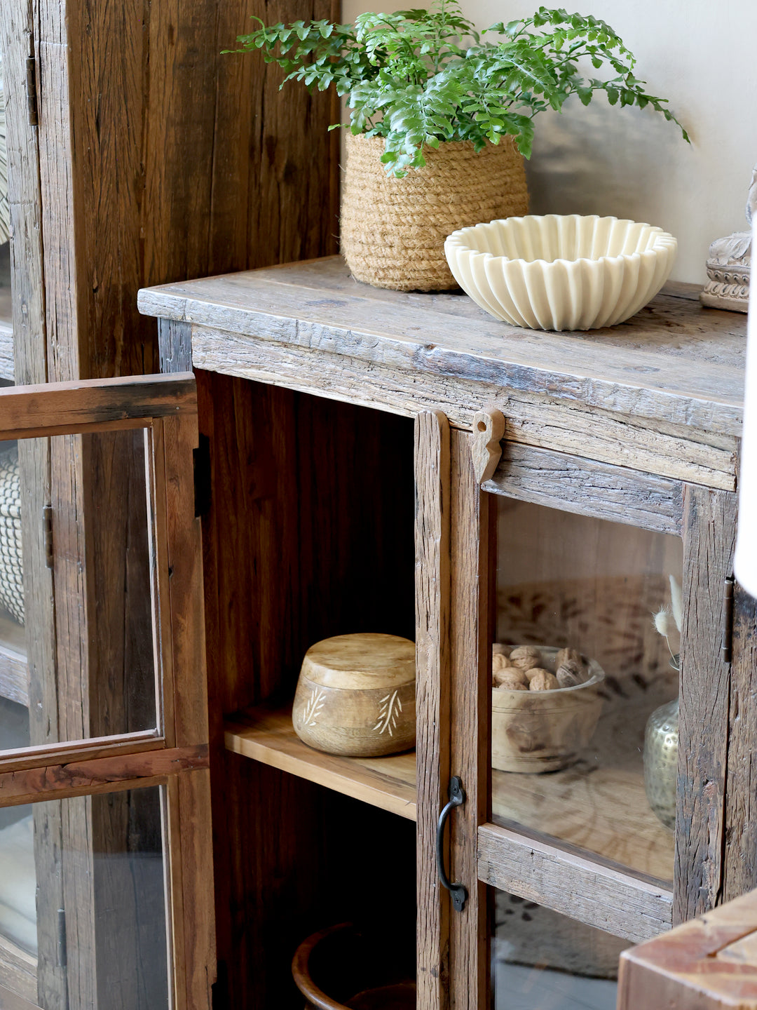 Chic Antique Grimaud Schrank mit Glastüren Natur