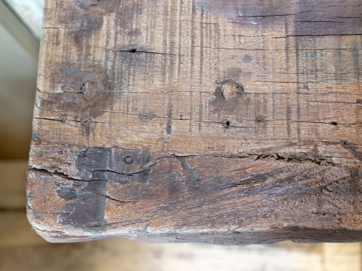 Chic Antique Grimaud Anrichtetisch Detail aus recyceltem Holz mit rustikaler Patina