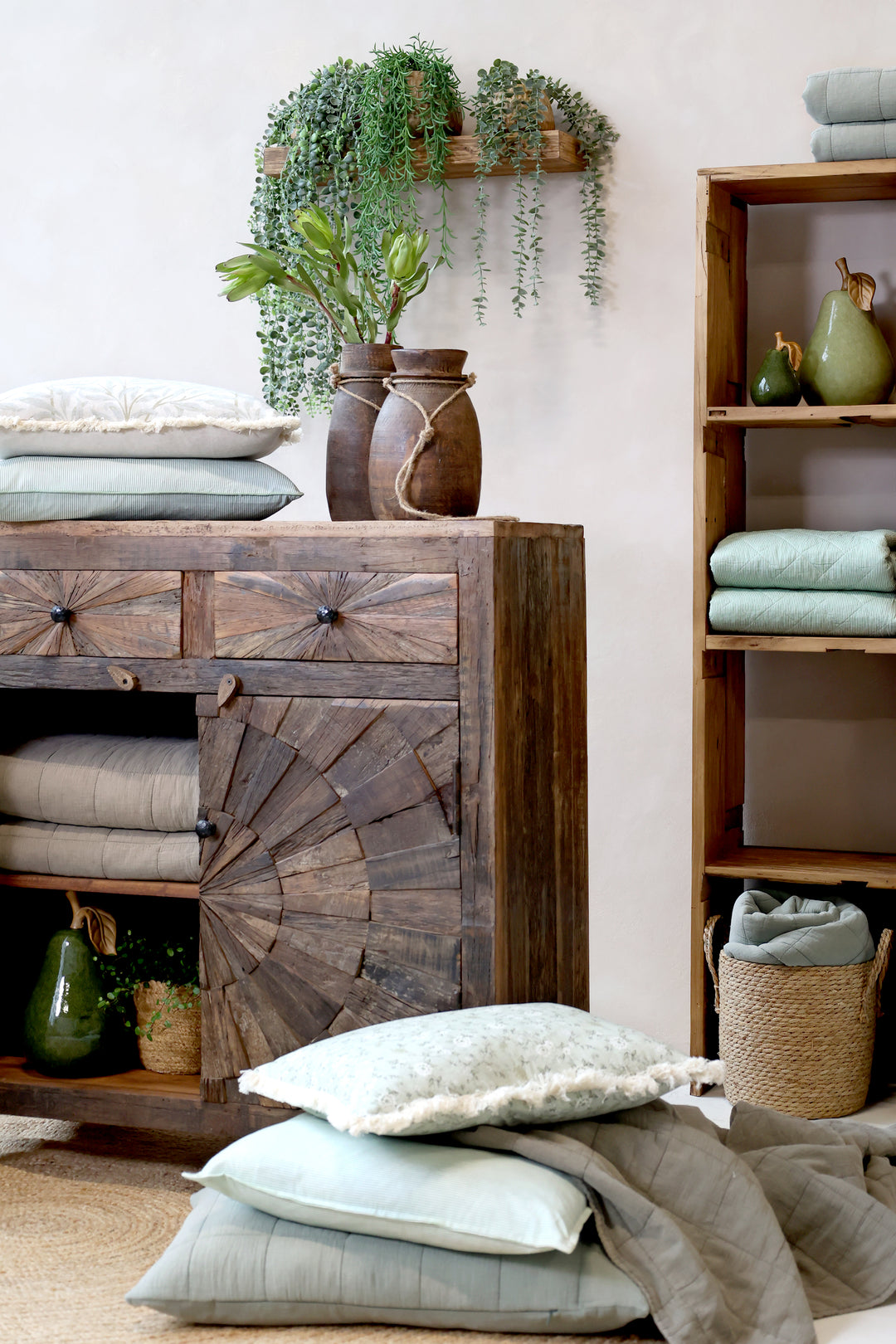 Chic Antique Grimaud Schrank mit Türen und Schubladen Natur