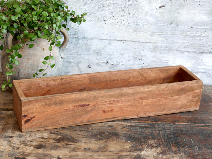 Länglicher Holzkasten aus der Grimaud Kollektion von Chic Antique als Dekoschale