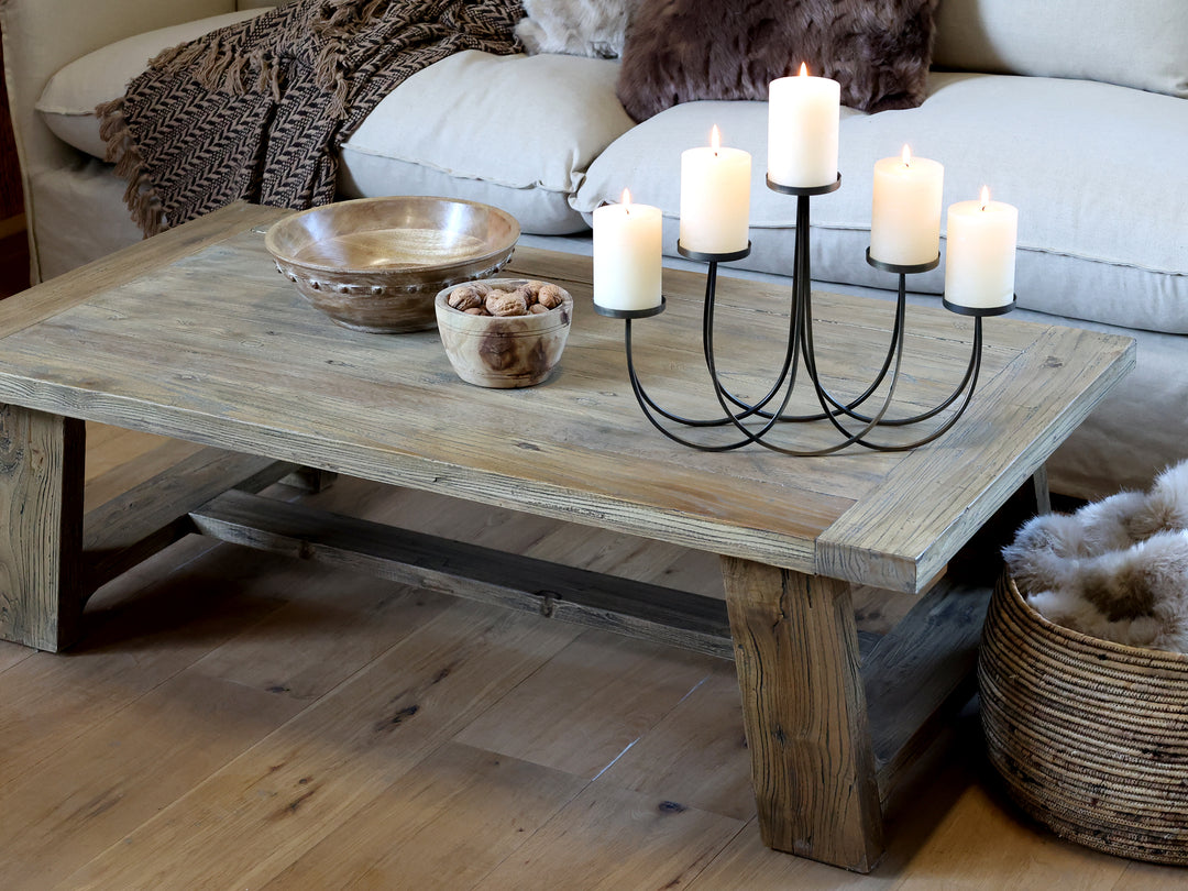 Chic Antique Grimaud Deko Schale aus Holz auf Couchtisch im Landhausstil dekoriert