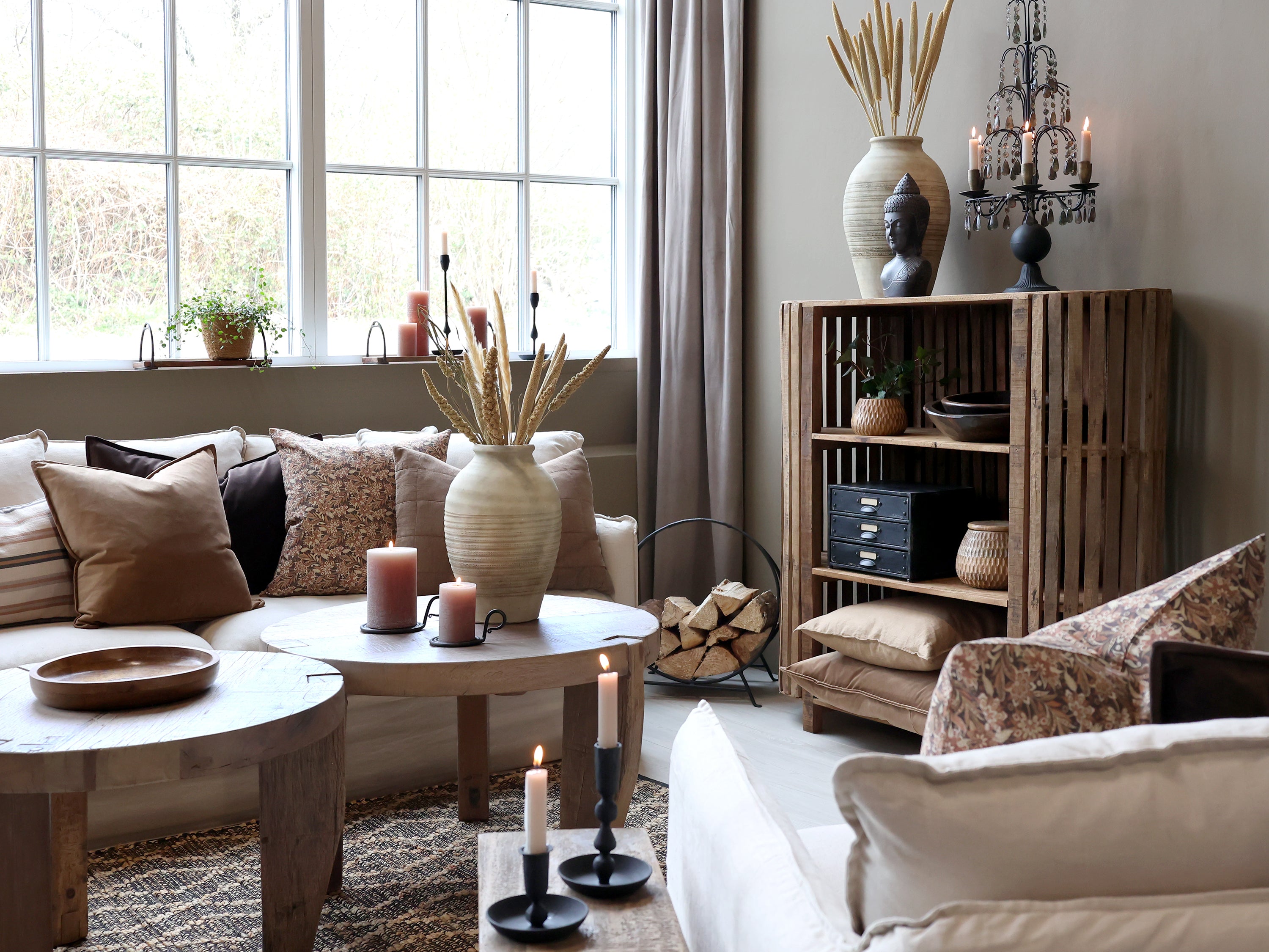 Chic Antique Grimaud Couchtisch rund im Wohnzimmer im skandinavischen Landhausstil