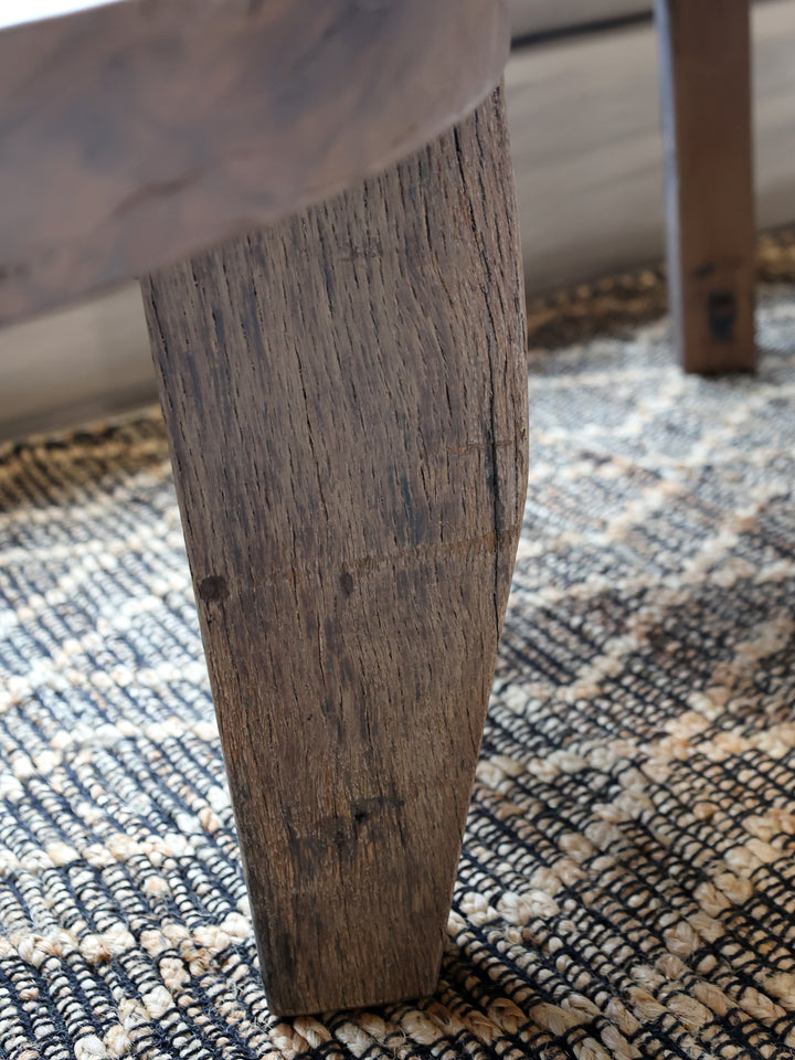 Detail Tischbein Chic Antique Grimaud Sofatisch rund aus Recyclingholz