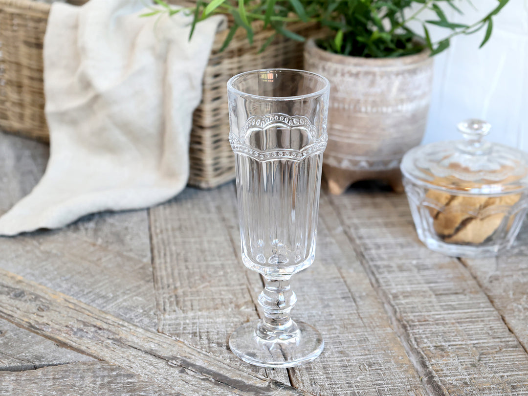 Chic Antique Antoinette Champagnerglas Transparent mit Perlenkante im Vintage Landhaus Stil