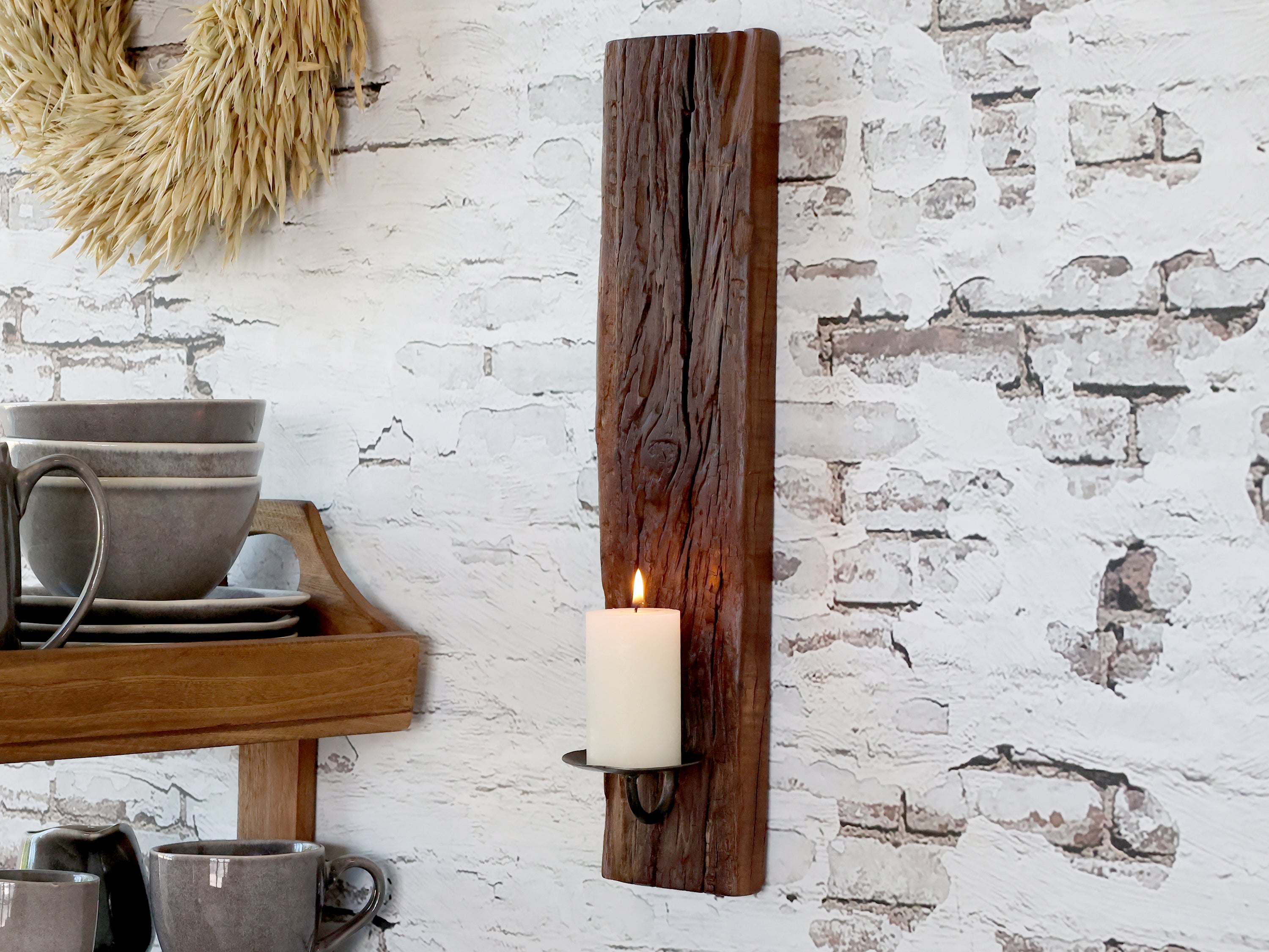 Vintage Wandkerzenhalter aus Holz von Chic Antique als skandinavische Wanddekoration