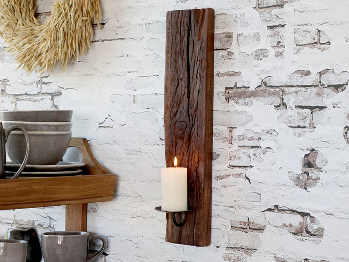 Vintage Wandkerzenhalter aus Holz von Chic Antique als skandinavische Wanddekoration