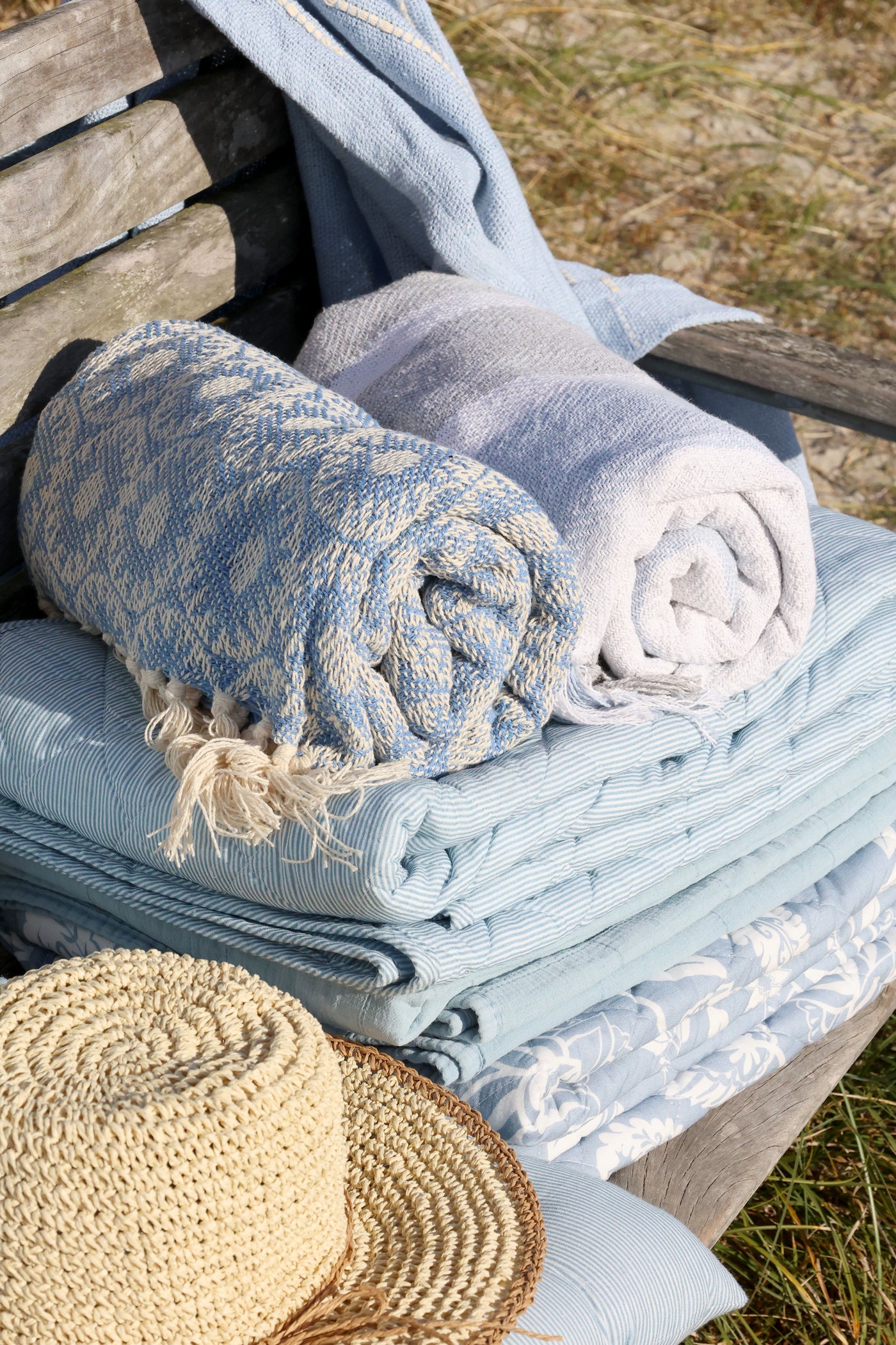 Chic Antique Aix Quilt mit Blumenmuster