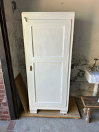 Antiker Vorratsschrank