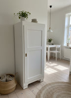 Antiker Vorratsschrank