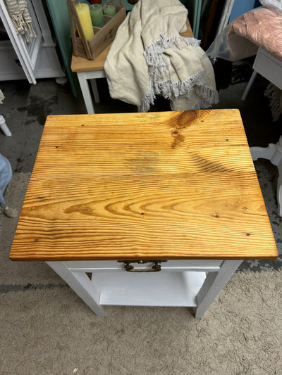 Antiker Beistelltisch, Naturplatte, Shabby Chic