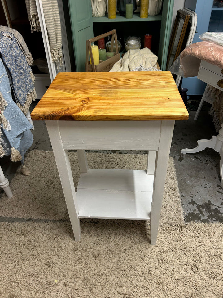 Antiker Beistelltisch, Naturplatte, Shabby Chic