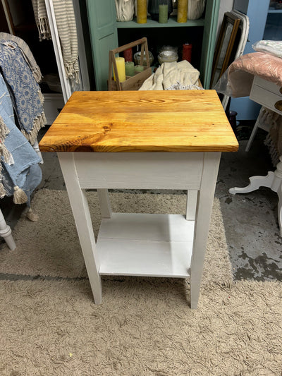 Antiker Beistelltisch, Naturplatte, Shabby Chic