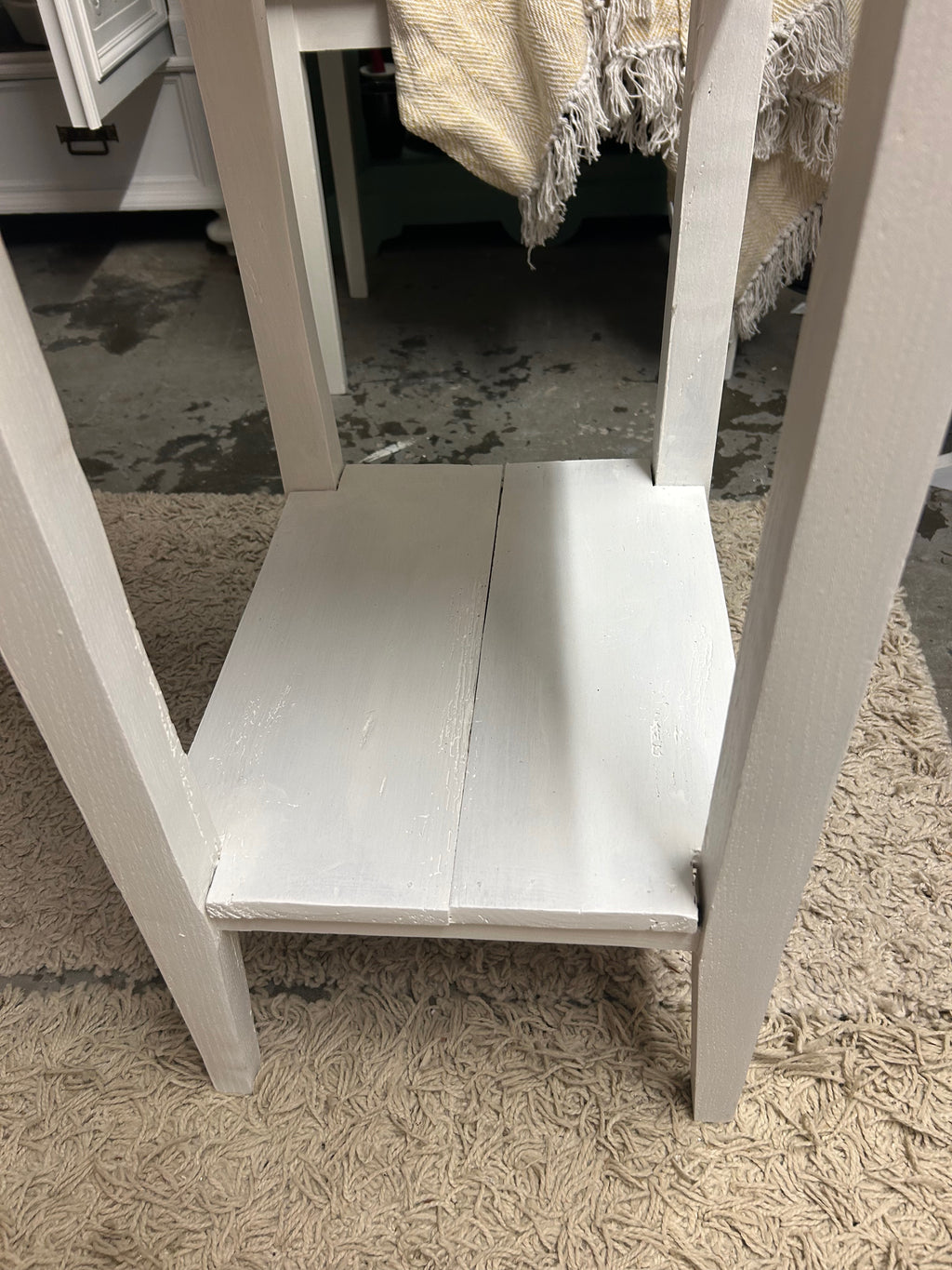 Antiker Beistelltisch, Naturplatte, Shabby Chic