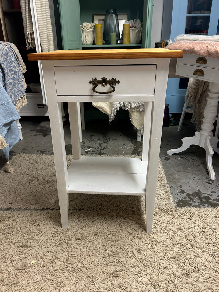 Antiker Beistelltisch, Naturplatte, Shabby Chic