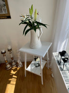 Antiker, eleganter Beistelltisch mit Zwischenplatte