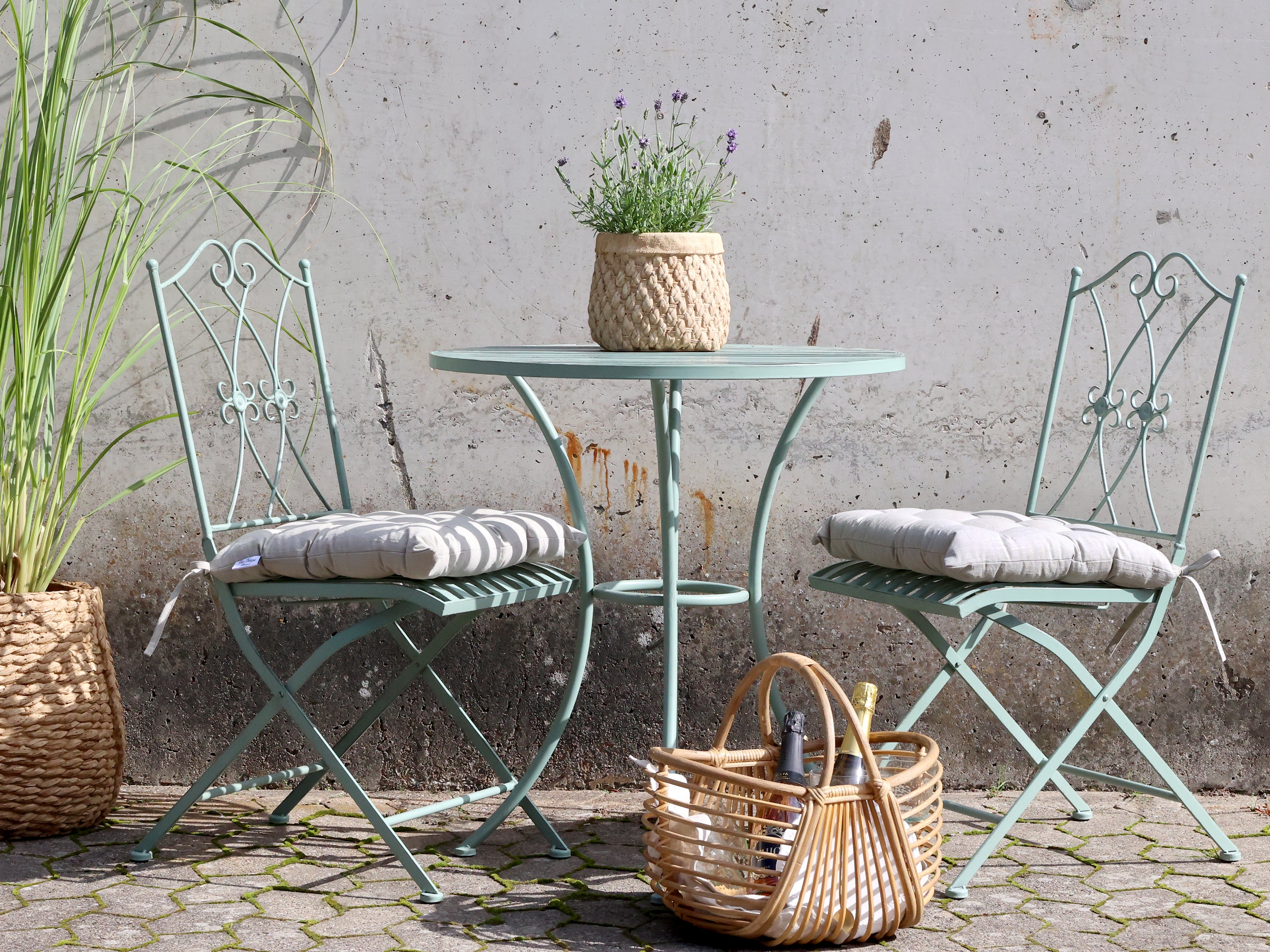 Chic Antique Bistrotisch mit 2 Stühlen (Set)