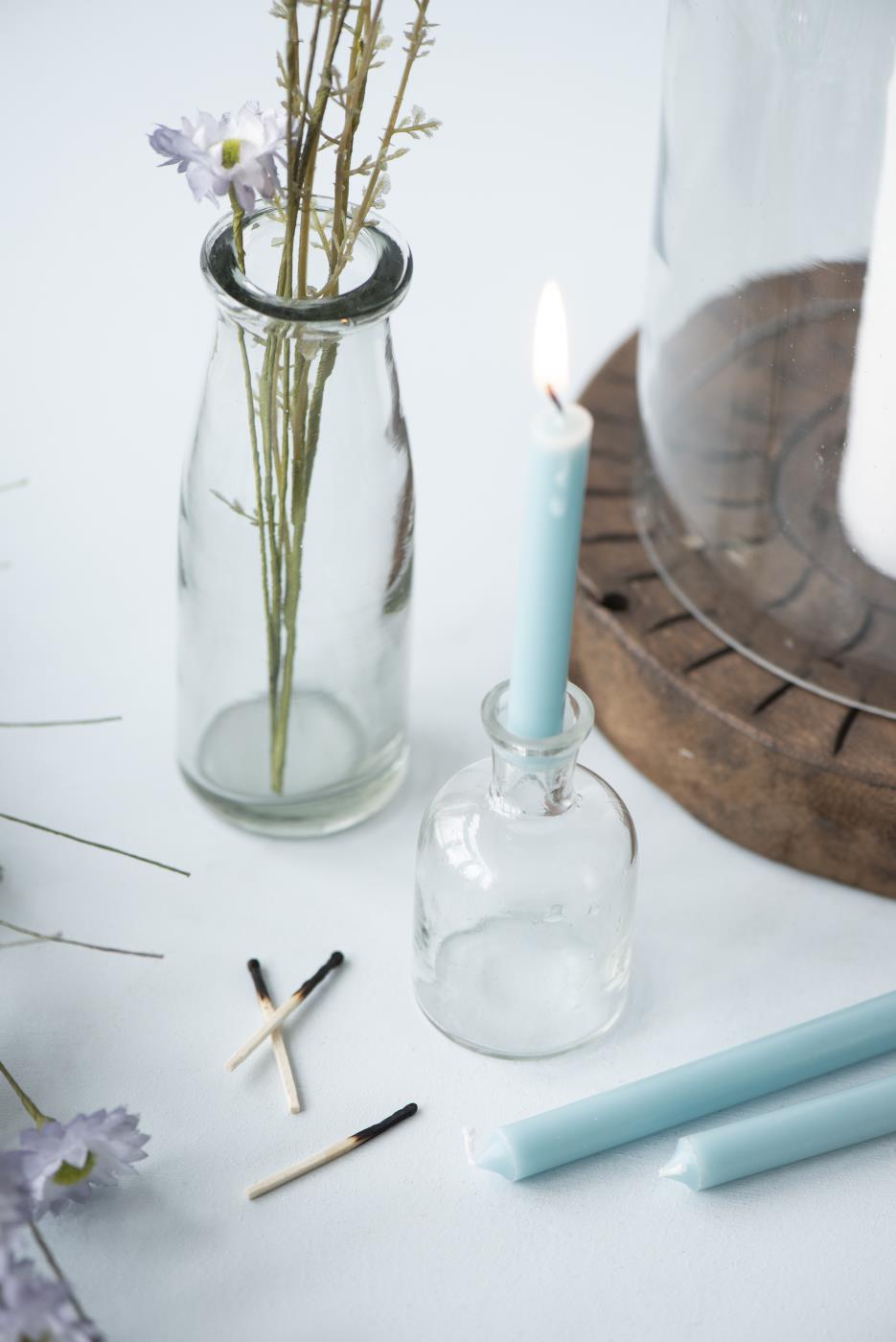 Dünne hohe Kerze, aqua haze