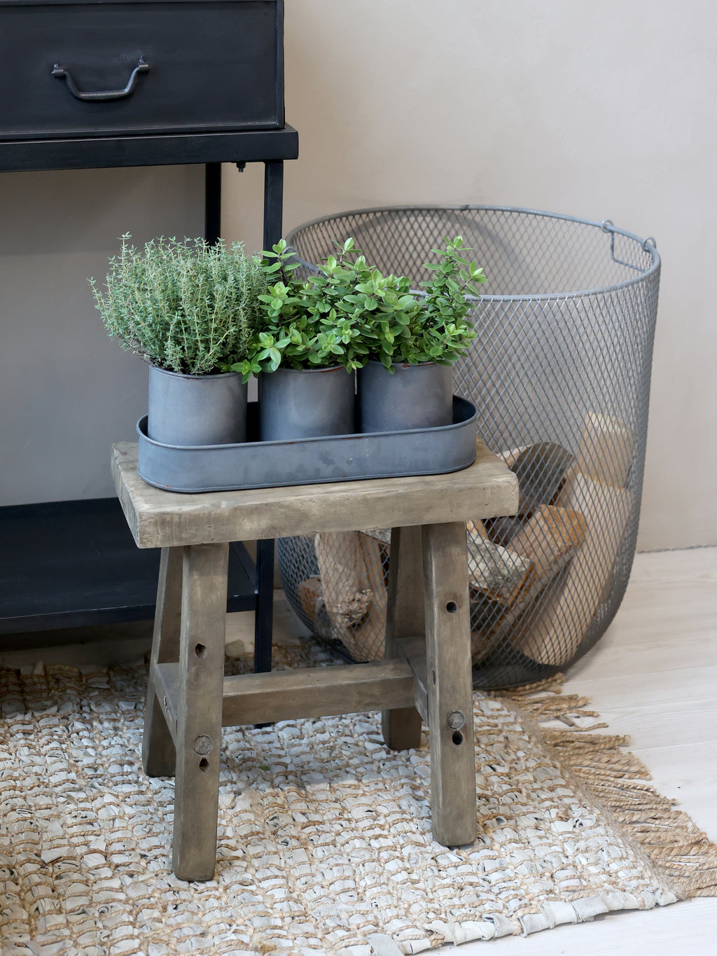 Hocker aus Kiefernholz