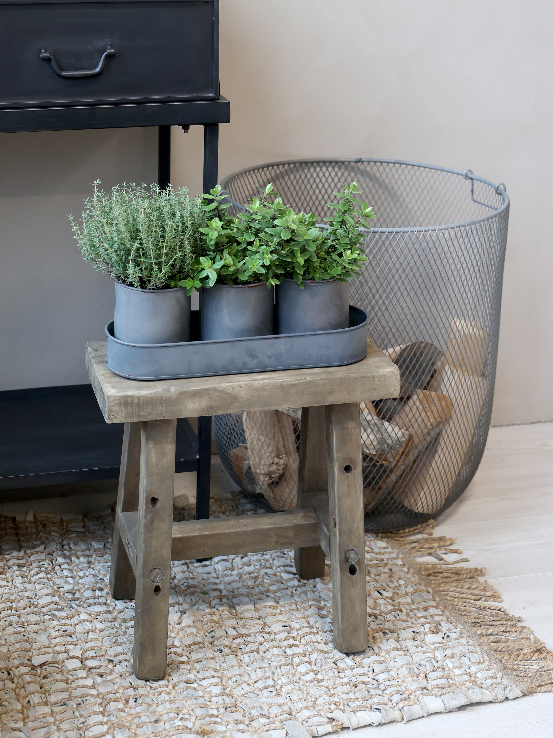 Hocker aus Kiefernholz