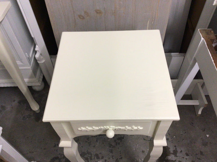 Alter eleganter Beistelltisch Vintage Shabby Chic