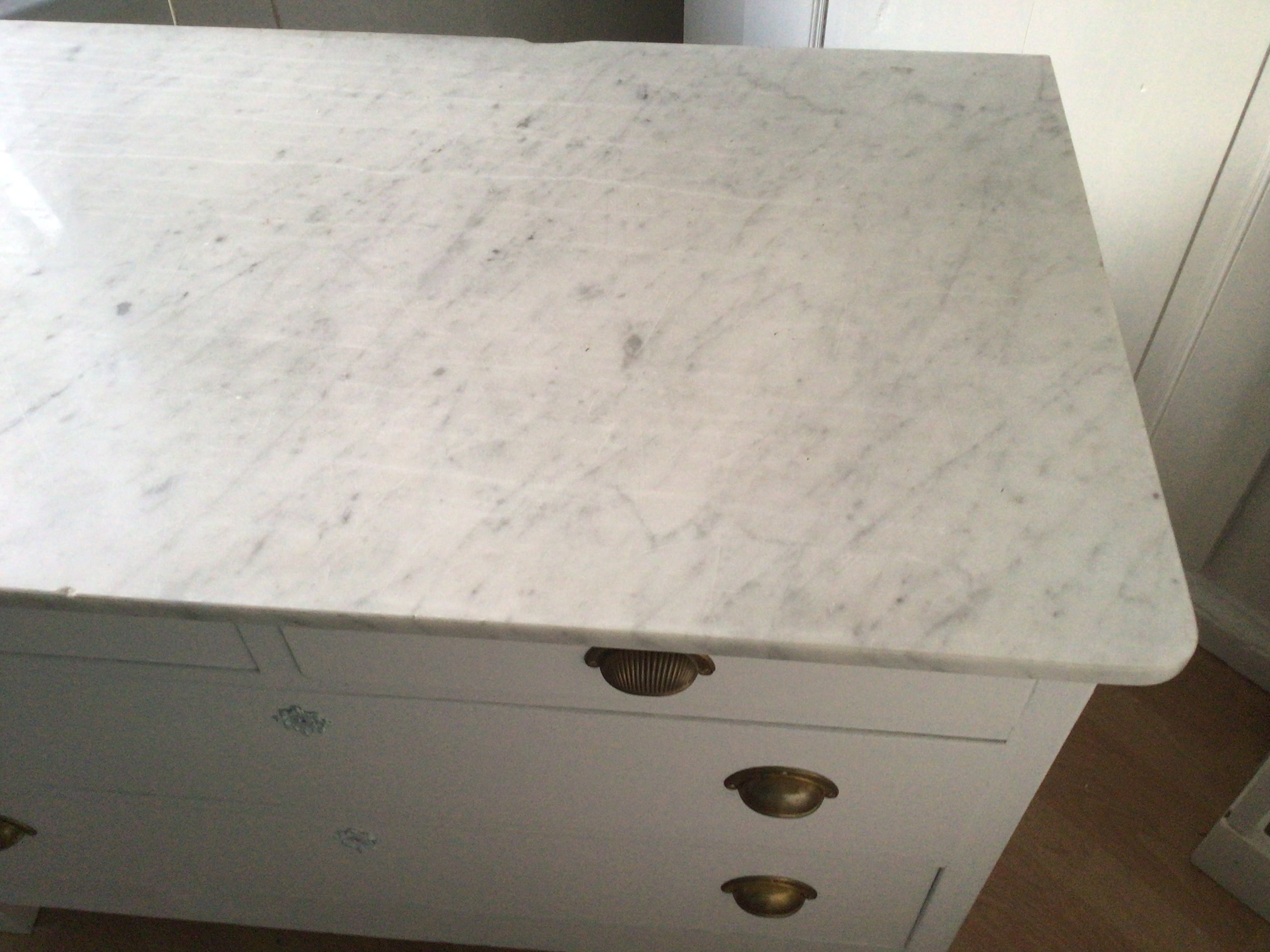 Antike Kommode mit Marmorplatte, Shabby Chic