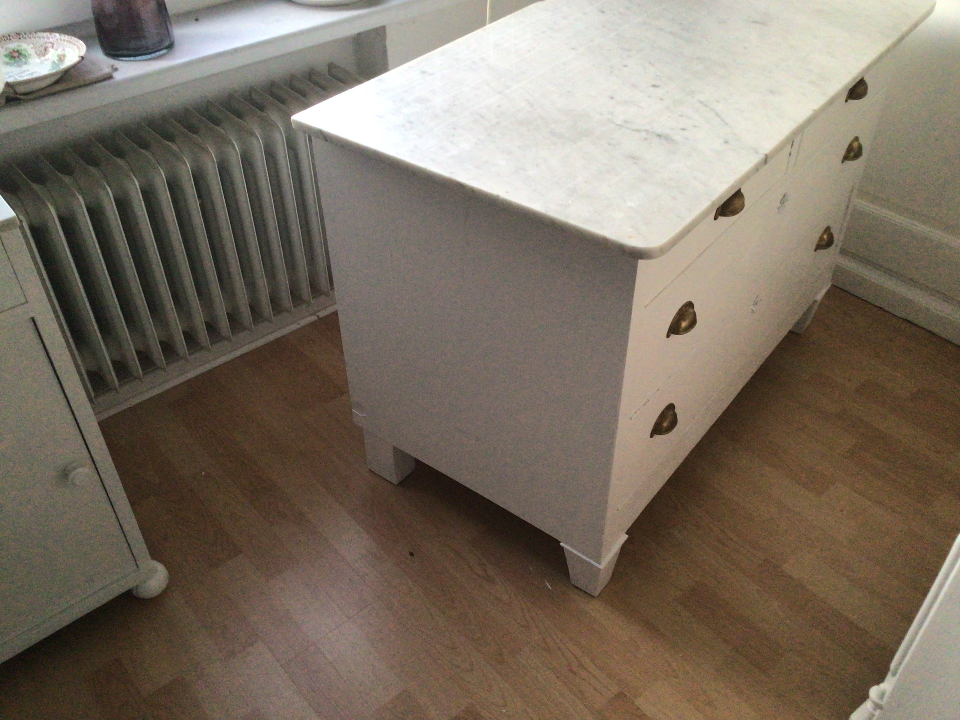 Antike Kommode mit Marmorplatte, Shabby Chic