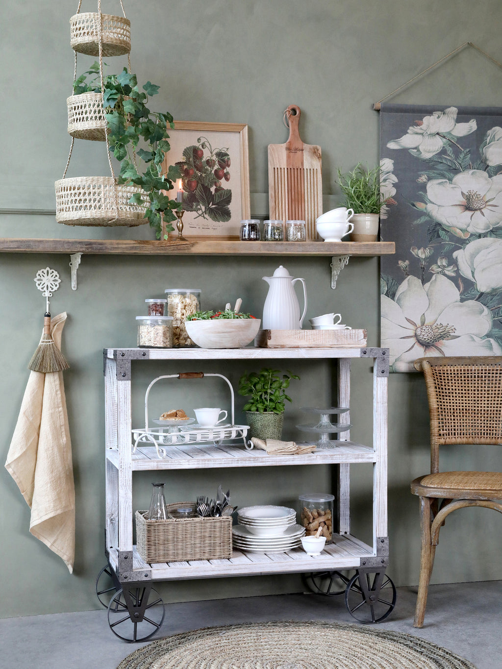 Korb geflochten mit 4 Fächern