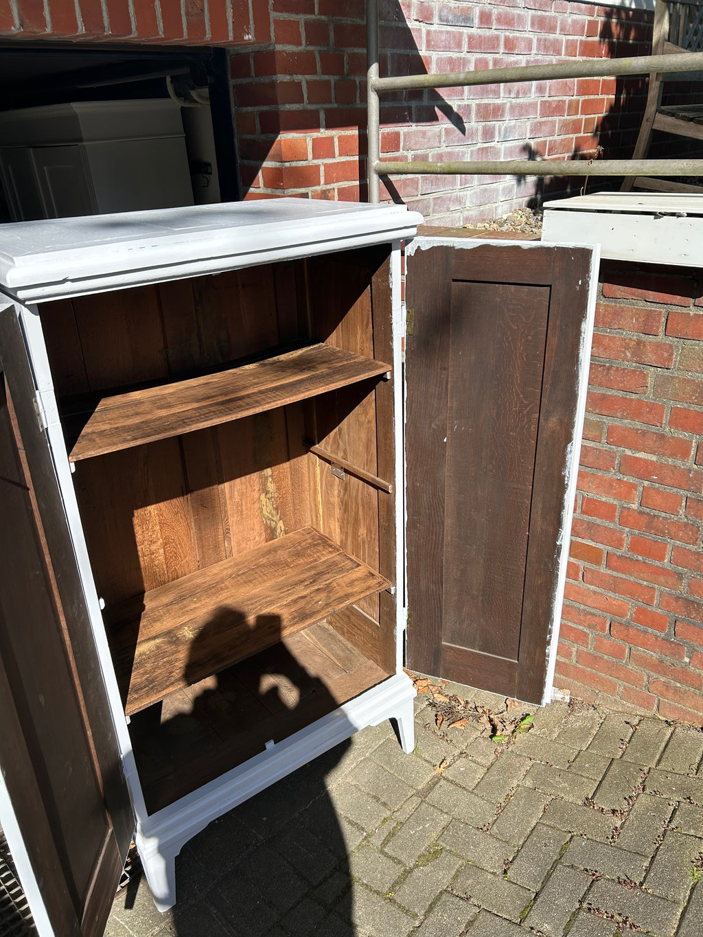 Antiker Schrank, hellgrau, Mooreiche