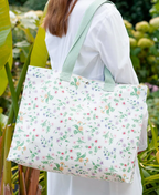 GreenGate Einkaufstasche Karolina weiß mit bunten Blumenranken