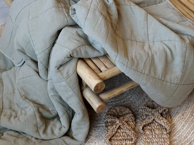 Chic Antique Vintage Quilt