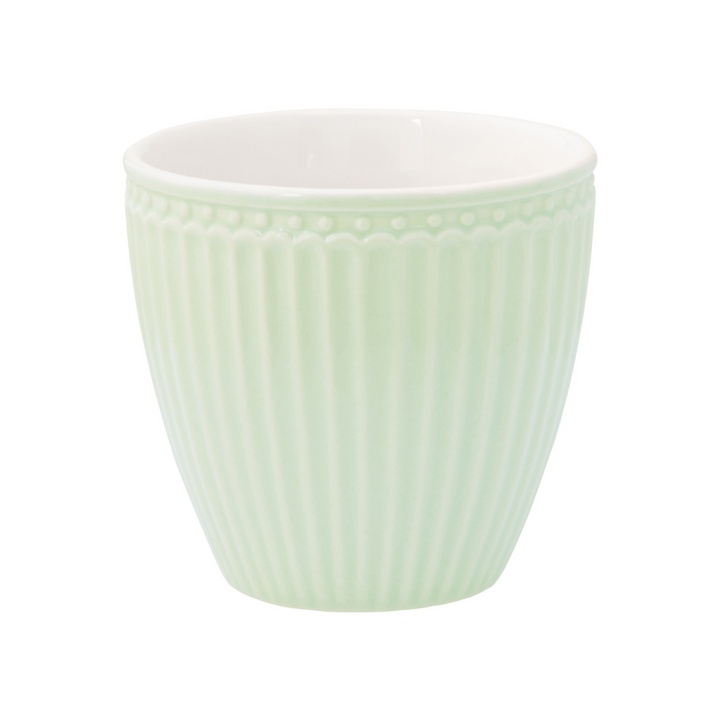 GreenGate Latte Becher Alice Hellgrün 0,35 l aus Porzellan freigestellt