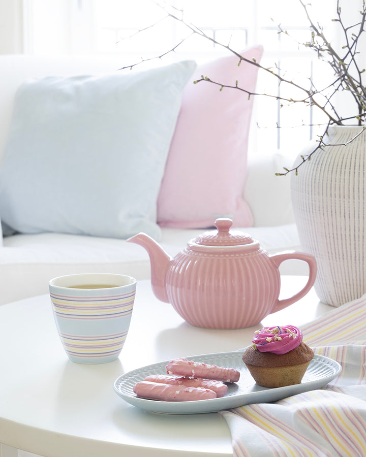 GreenGate Latte Becher Nera Hellblau gestreift im skandinavischen Landhaus-Styling