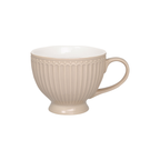 GreenGate Teetasse Alice Fudge aus Porzellan mit Rillenstruktur freigestellt